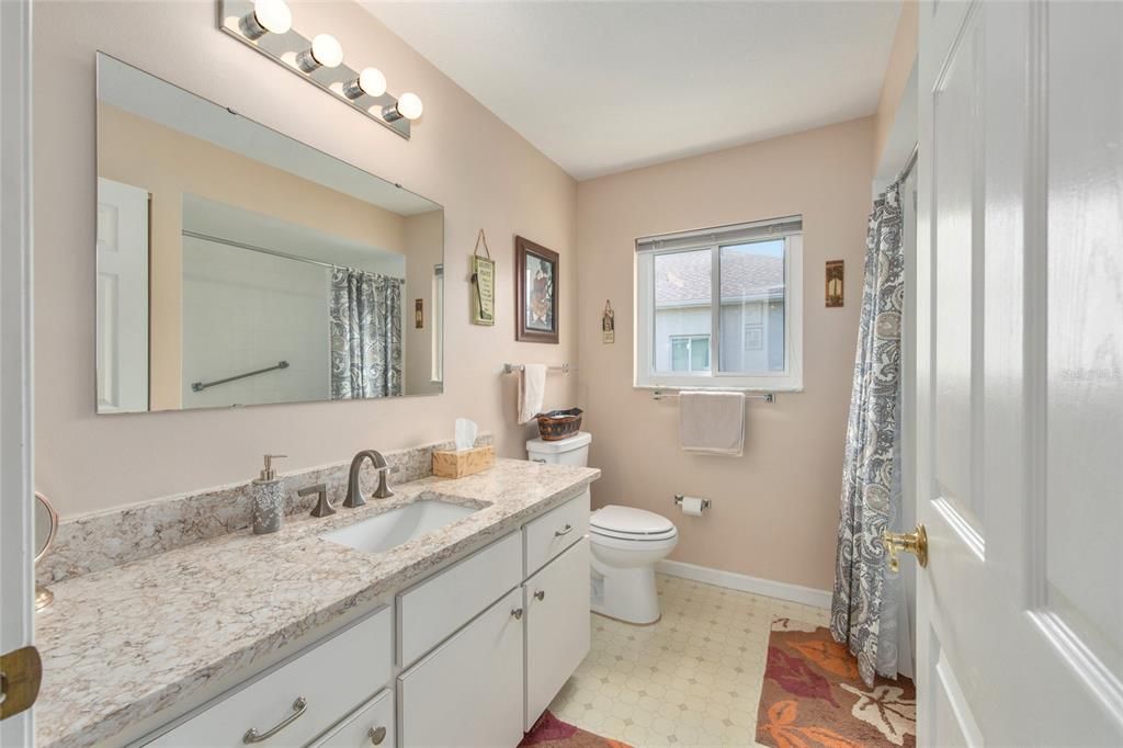 待售: $299,900 (3 贝兹, 2 浴室, 1687 平方英尺)