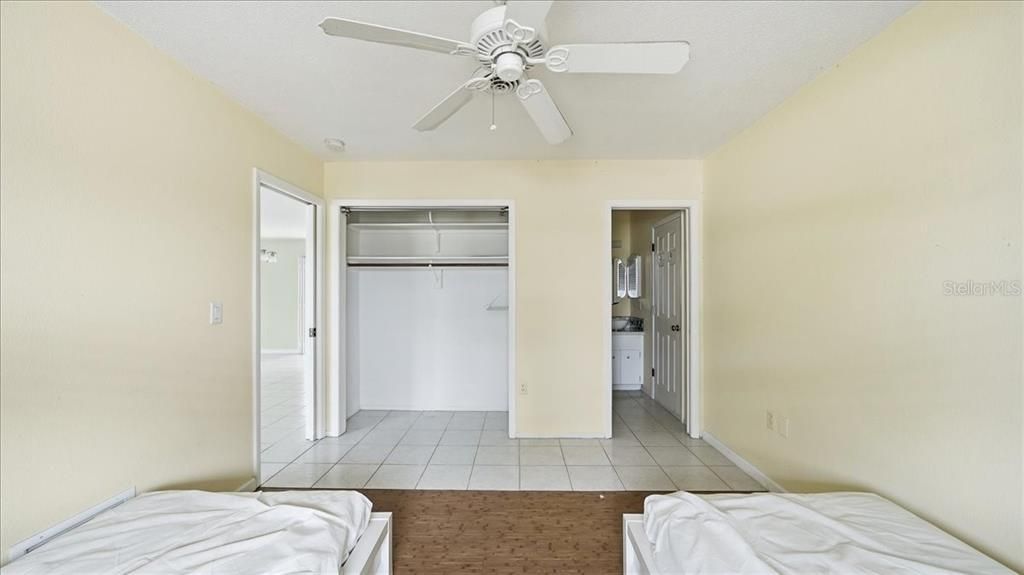 For Sale: $295,000 (2 beds, 2 baths, 1253 Square Feet)