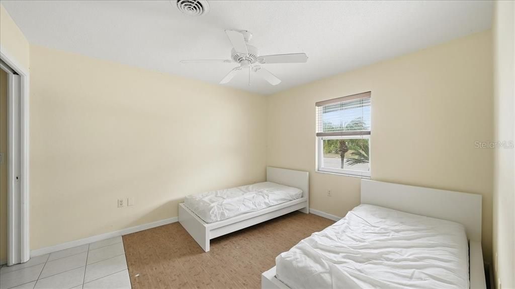 For Sale: $295,000 (2 beds, 2 baths, 1253 Square Feet)