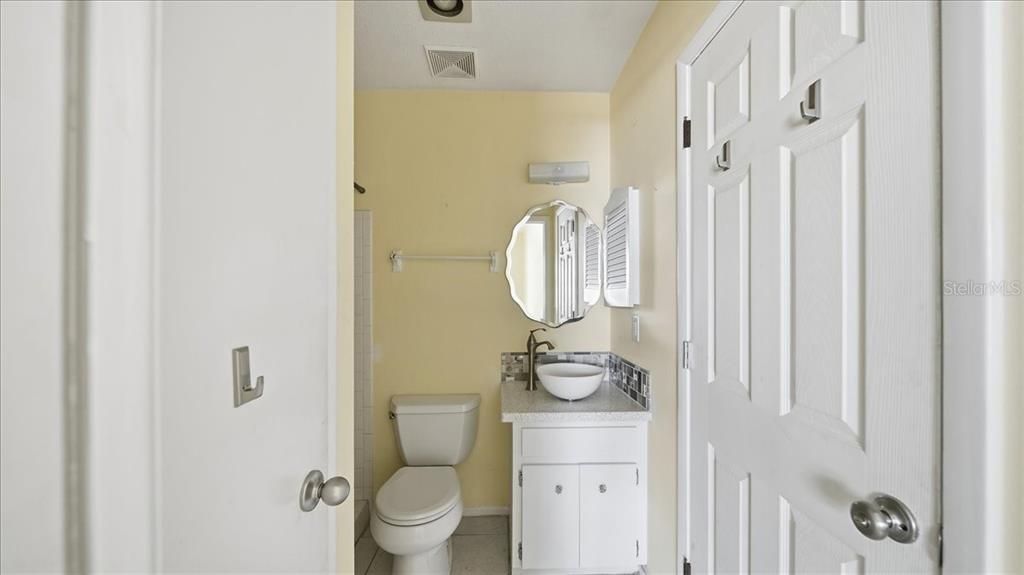 For Sale: $295,000 (2 beds, 2 baths, 1253 Square Feet)