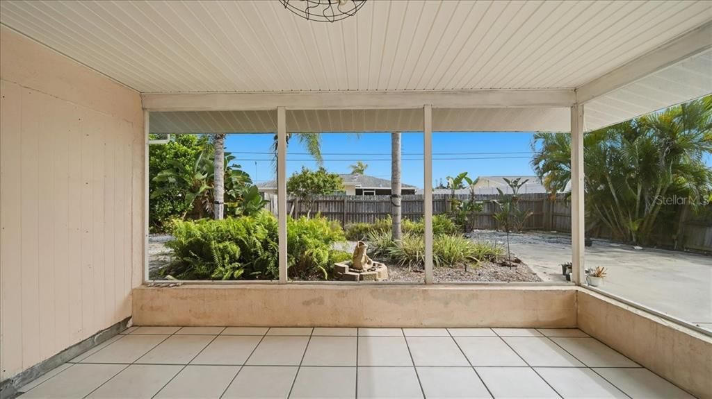 For Sale: $295,000 (2 beds, 2 baths, 1253 Square Feet)