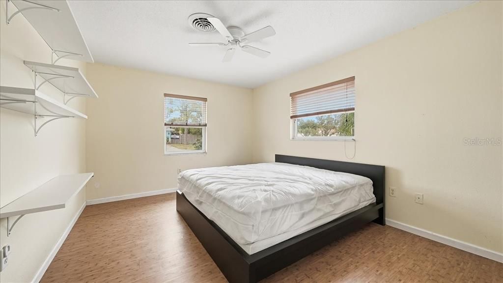 For Sale: $295,000 (2 beds, 2 baths, 1253 Square Feet)