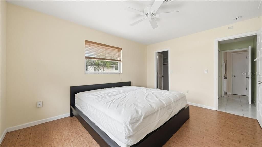 For Sale: $295,000 (2 beds, 2 baths, 1253 Square Feet)