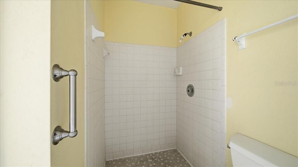 For Sale: $295,000 (2 beds, 2 baths, 1253 Square Feet)