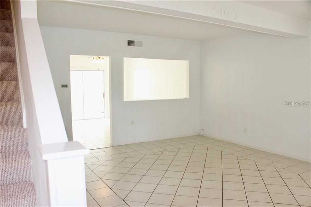 For Rent: $1,900 (3 beds, 2 baths, 1794 Square Feet)