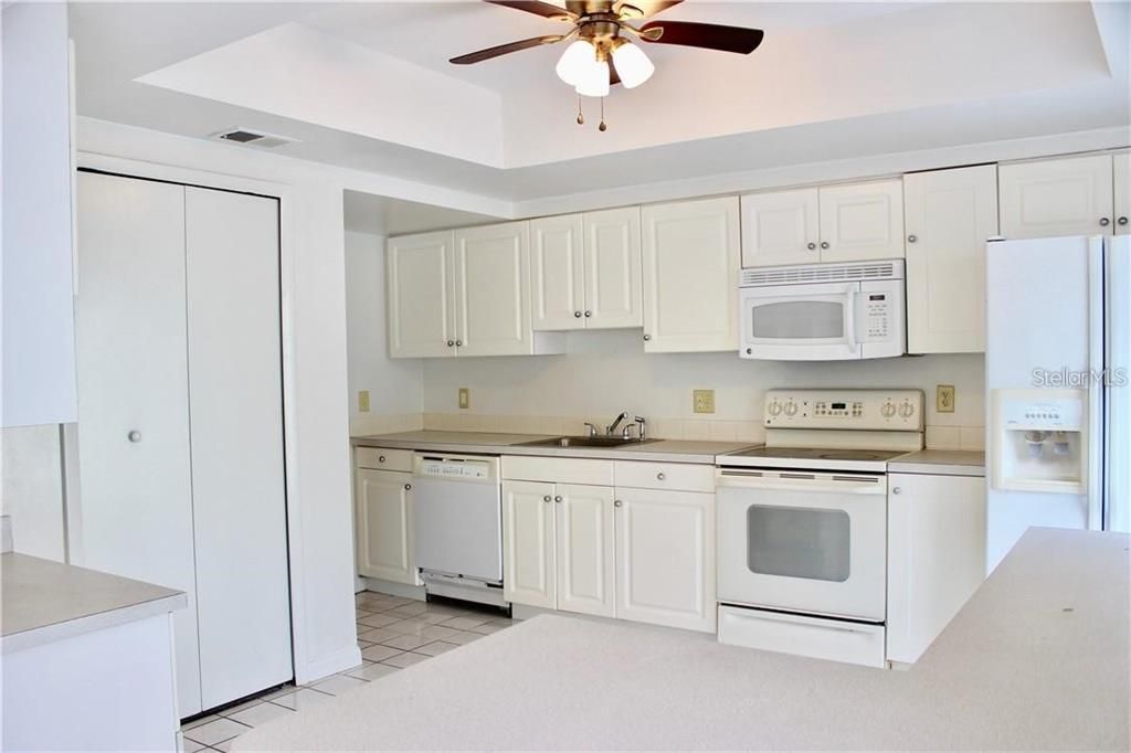 For Rent: $1,900 (3 beds, 2 baths, 1794 Square Feet)