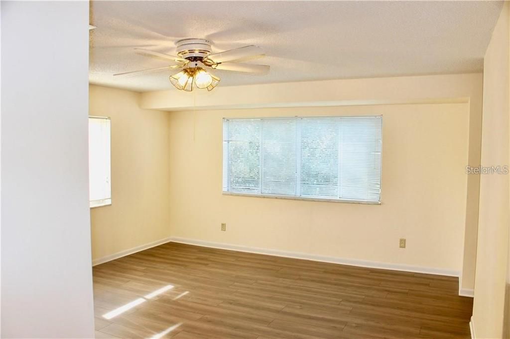 For Rent: $1,900 (3 beds, 2 baths, 1794 Square Feet)