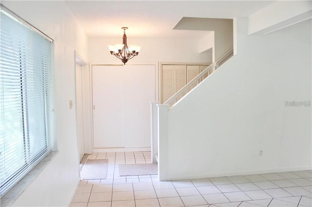 For Rent: $1,900 (3 beds, 2 baths, 1794 Square Feet)