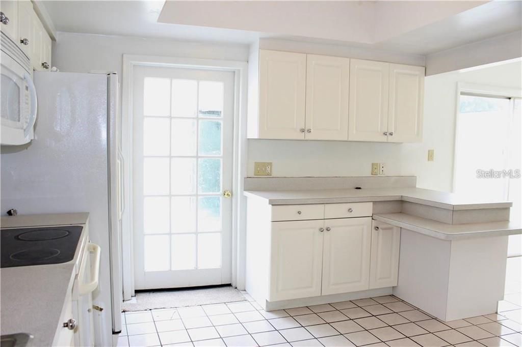 For Rent: $1,900 (3 beds, 2 baths, 1794 Square Feet)