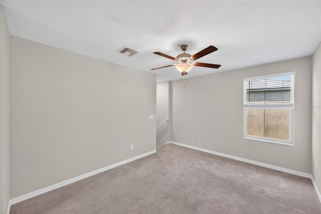 For Sale: $365,000 (5 beds, 2 baths, 2205 Square Feet)