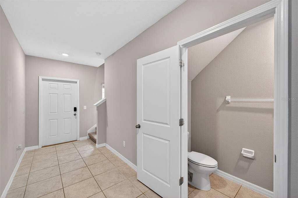 For Sale: $365,000 (5 beds, 2 baths, 2205 Square Feet)