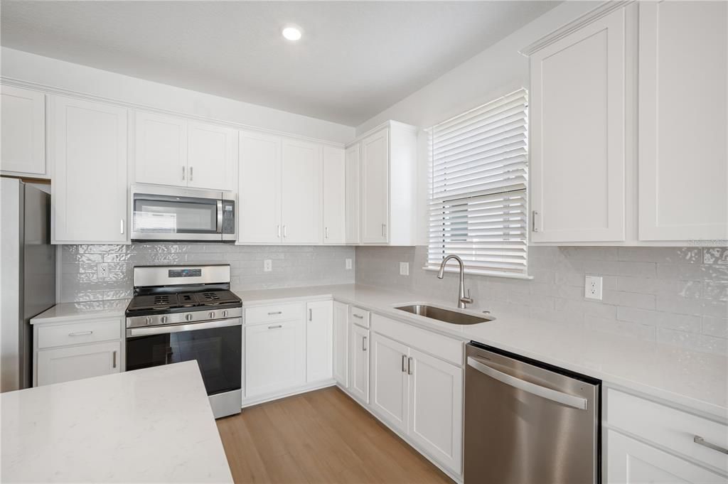 For Rent: $3,000 (3 beds, 2 baths, 2166 Square Feet)