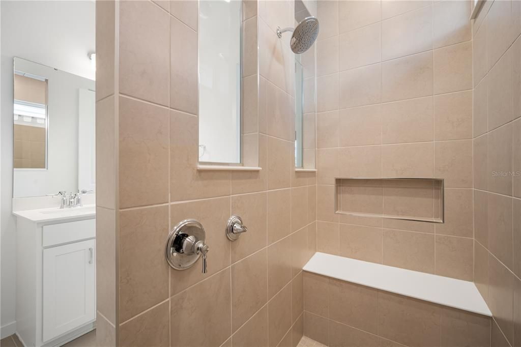 For Rent: $3,000 (3 beds, 2 baths, 2166 Square Feet)