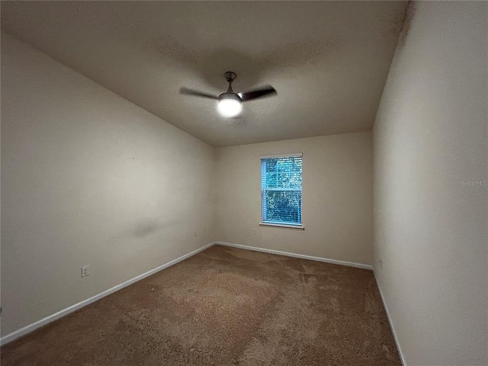 For Sale: $199,999 (2 beds, 2 baths, 1147 Square Feet)