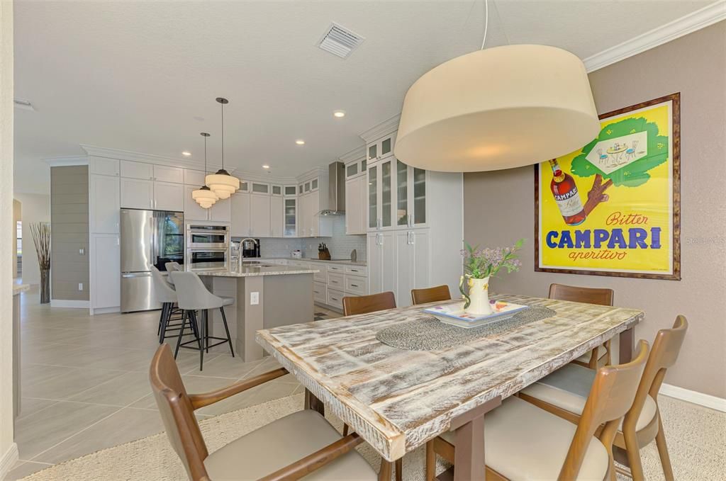 For Sale: $599,900 (2 beds, 2 baths, 1907 Square Feet)