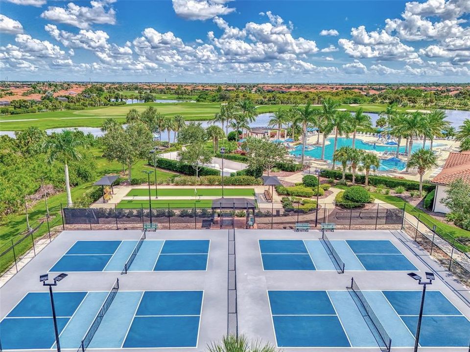 For Sale: $599,900 (2 beds, 2 baths, 1907 Square Feet)