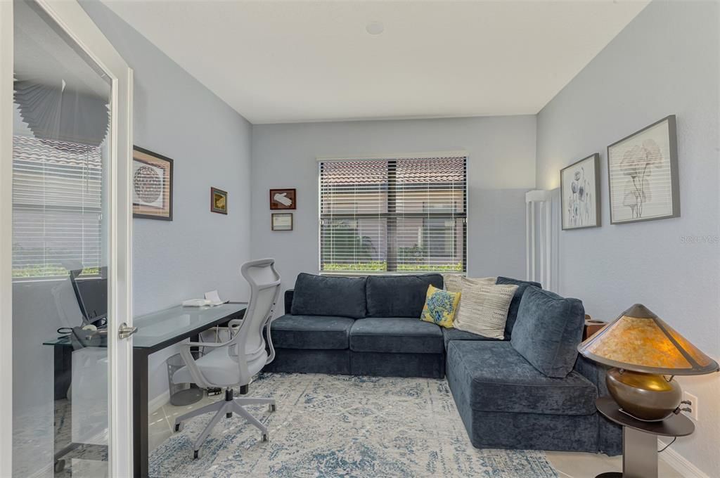 For Sale: $599,900 (2 beds, 2 baths, 1907 Square Feet)