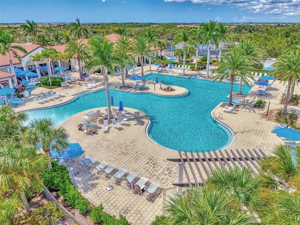 For Sale: $599,900 (2 beds, 2 baths, 1907 Square Feet)