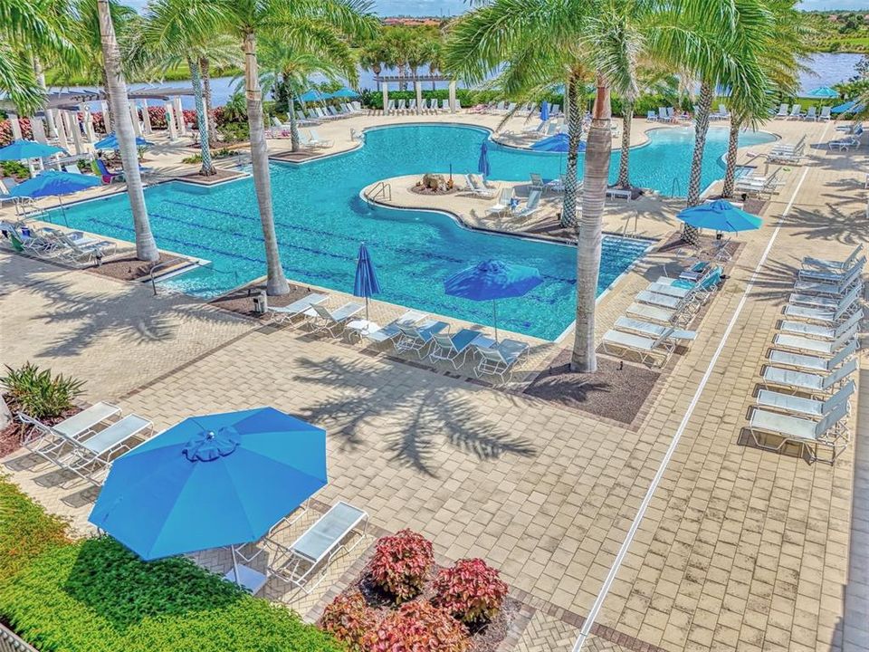 For Sale: $599,900 (2 beds, 2 baths, 1907 Square Feet)