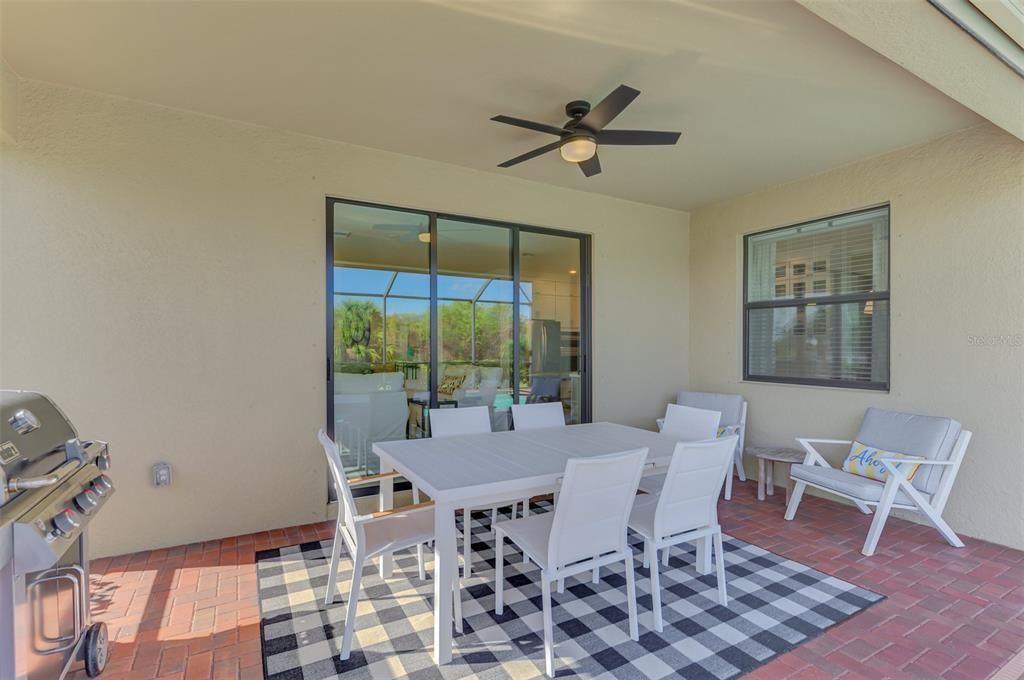 For Sale: $599,900 (2 beds, 2 baths, 1907 Square Feet)