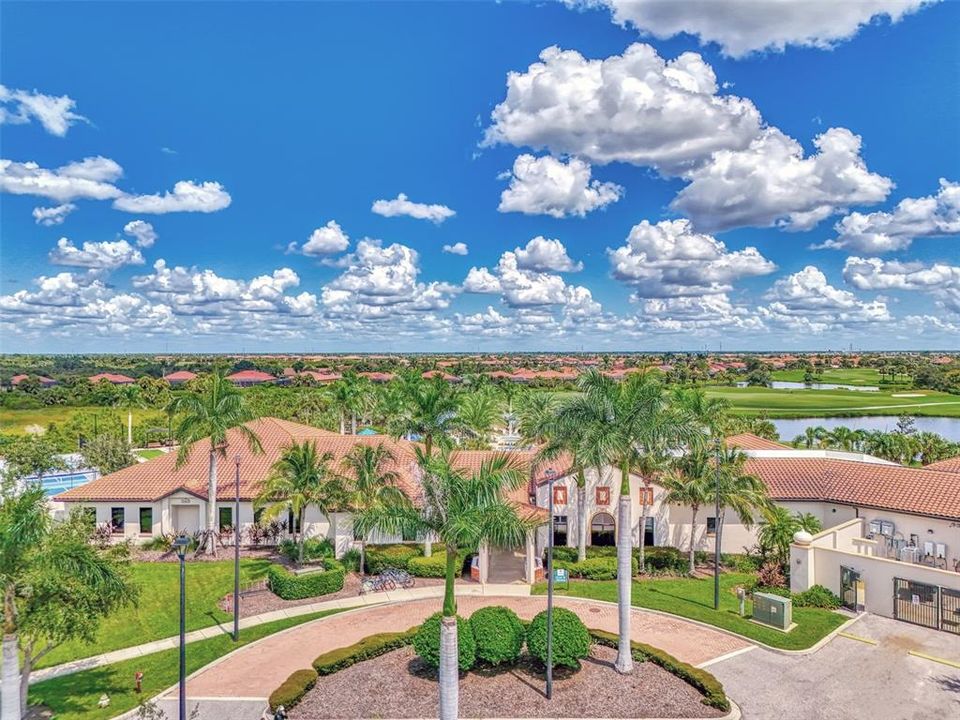 For Sale: $599,900 (2 beds, 2 baths, 1907 Square Feet)