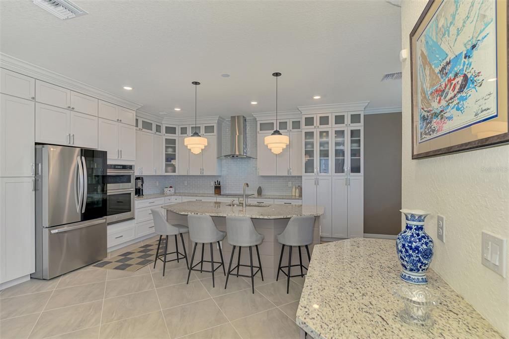 For Sale: $599,900 (2 beds, 2 baths, 1907 Square Feet)