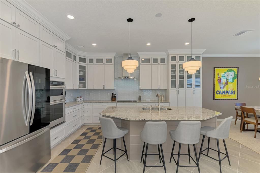 For Sale: $599,900 (2 beds, 2 baths, 1907 Square Feet)