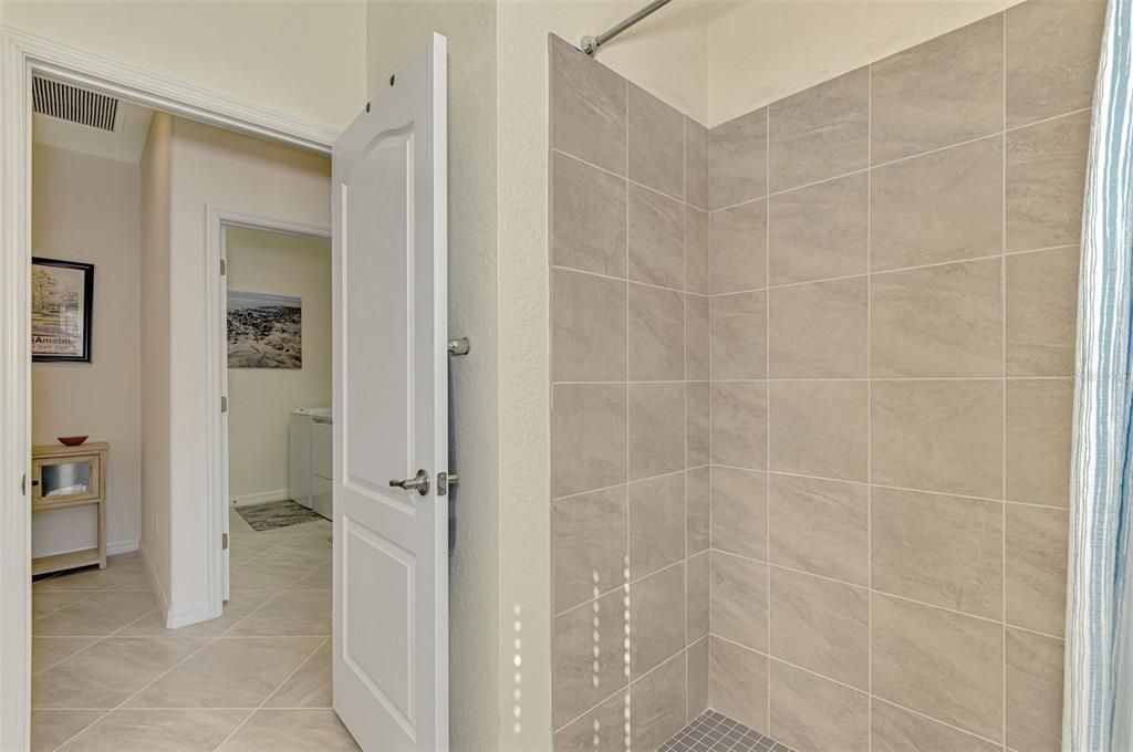 For Sale: $599,900 (2 beds, 2 baths, 1907 Square Feet)