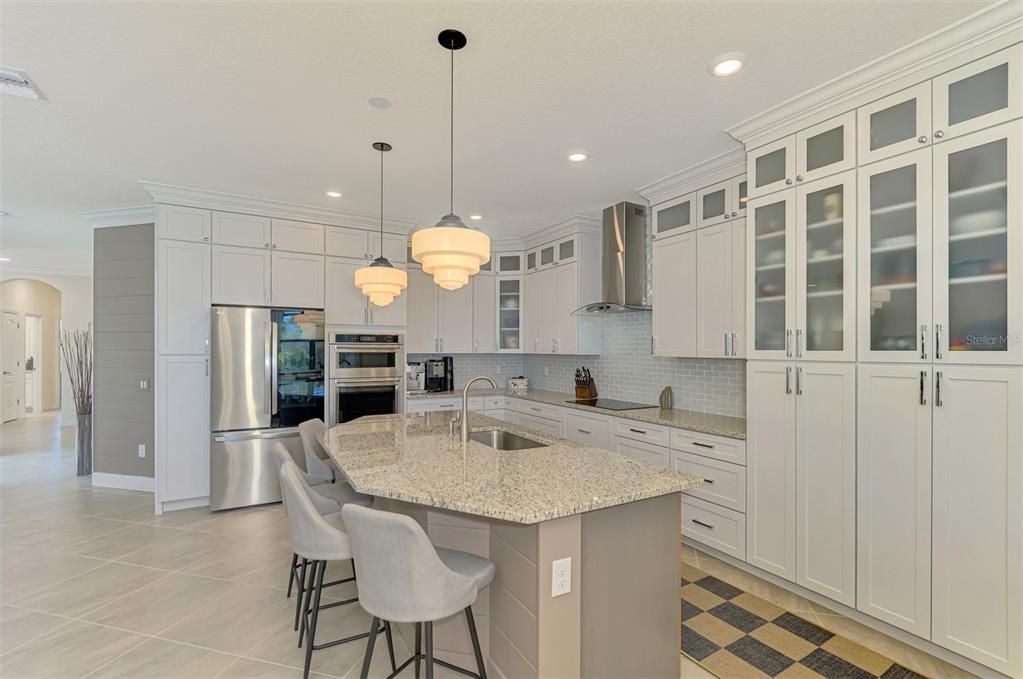 For Sale: $599,900 (2 beds, 2 baths, 1907 Square Feet)