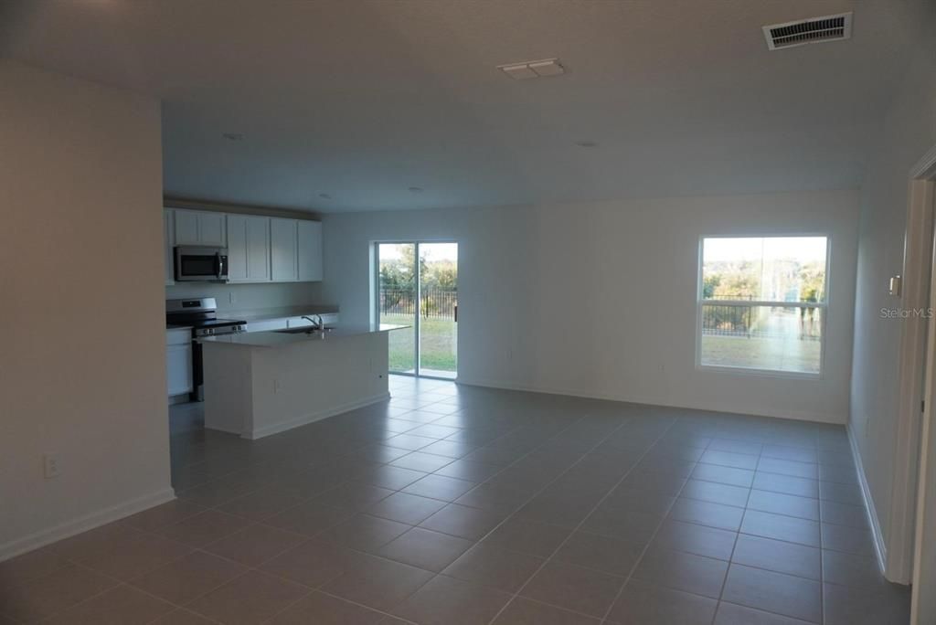 For Rent: $2,200 (3 beds, 2 baths, 1487 Square Feet)