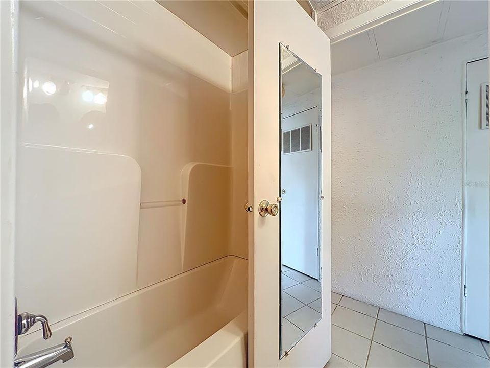 For Sale: $178,500 (3 beds, 2 baths, 1248 Square Feet)