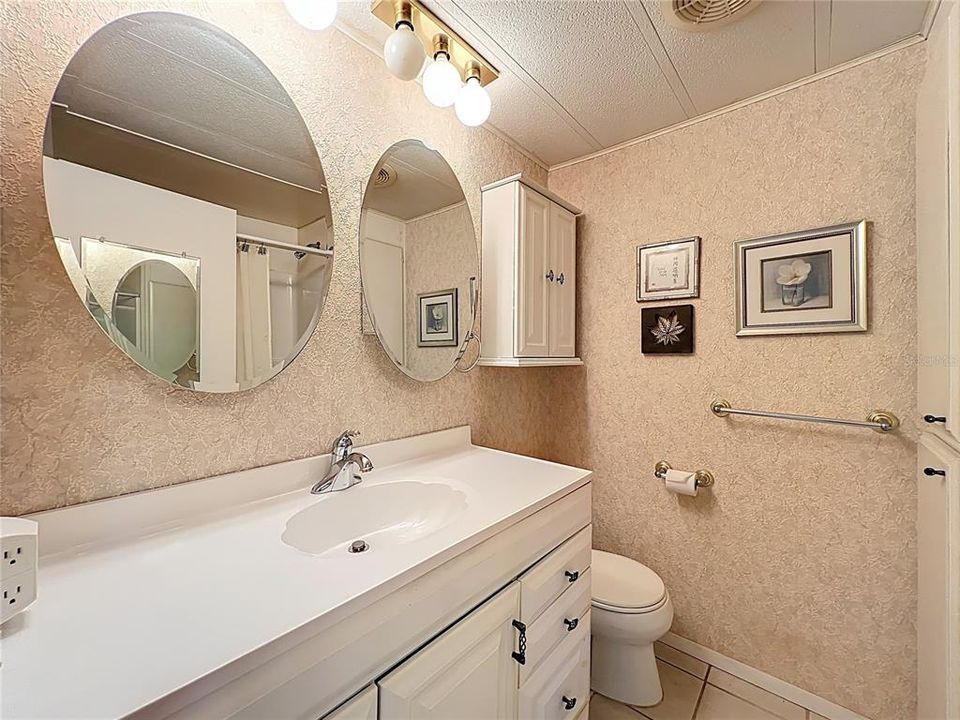 For Sale: $178,500 (3 beds, 2 baths, 1248 Square Feet)