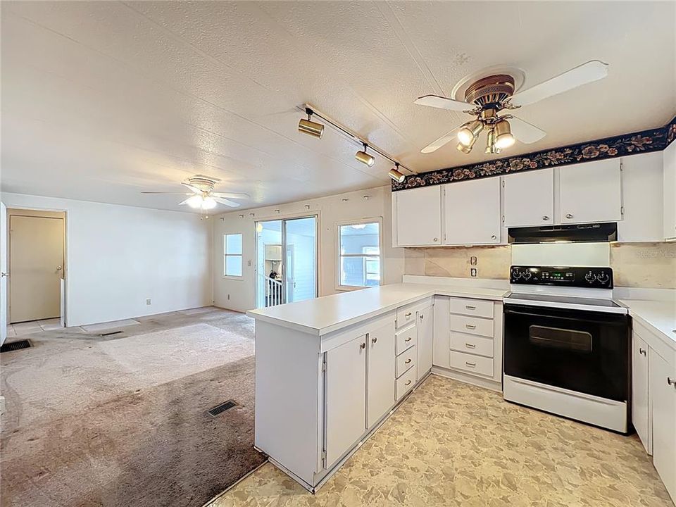 For Sale: $178,500 (3 beds, 2 baths, 1248 Square Feet)