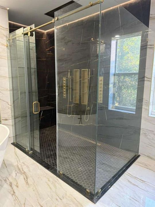 For Rent: $3,800 (4 beds, 3 baths, 2575 Square Feet)