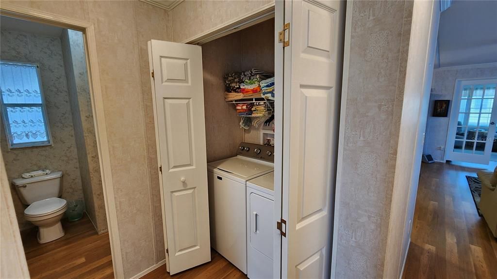 For Sale: $295,000 (2 beds, 2 baths, 1248 Square Feet)