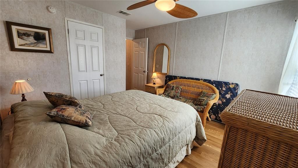 For Sale: $295,000 (2 beds, 2 baths, 1248 Square Feet)