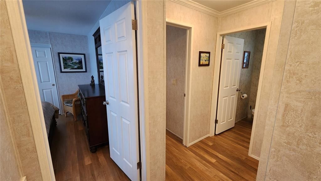 For Sale: $295,000 (2 beds, 2 baths, 1248 Square Feet)