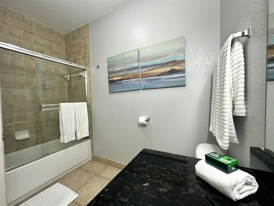 For Rent: $2,000 (3 beds, 2 baths, 1244 Square Feet)