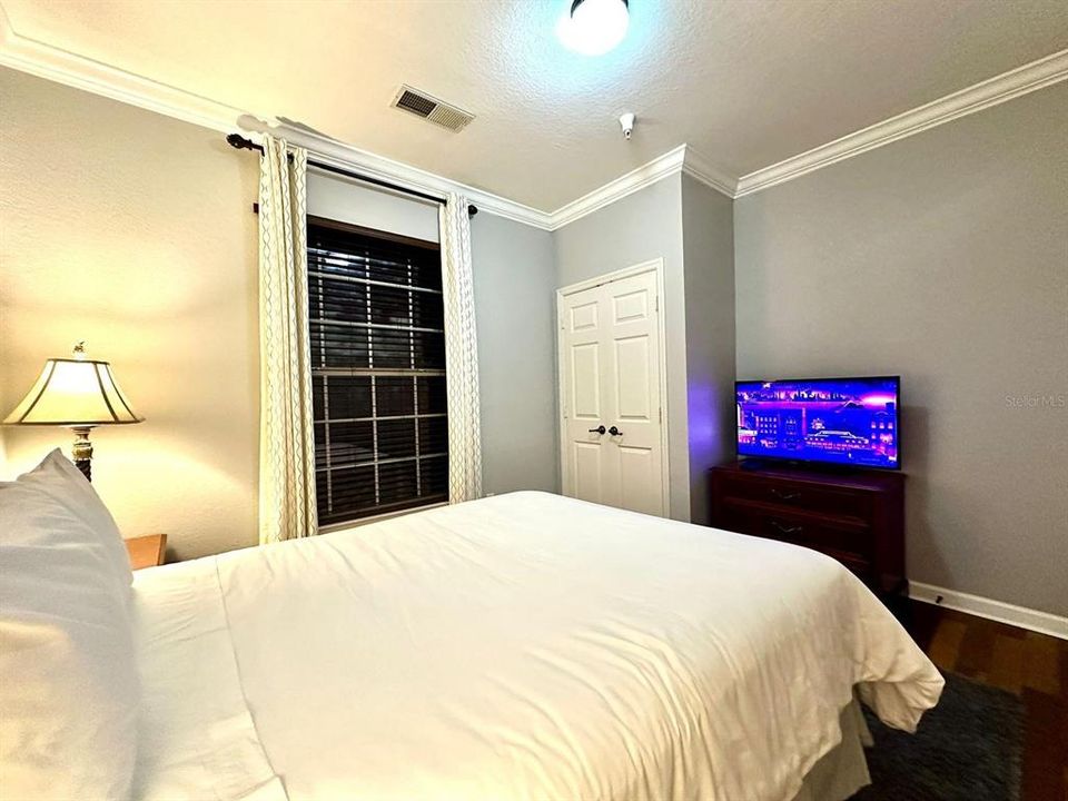 For Rent: $2,000 (3 beds, 2 baths, 1244 Square Feet)