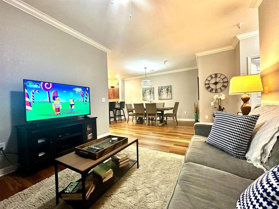 For Rent: $2,000 (3 beds, 2 baths, 1244 Square Feet)