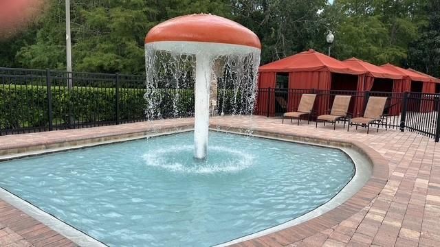 For Rent: $2,000 (3 beds, 2 baths, 1244 Square Feet)