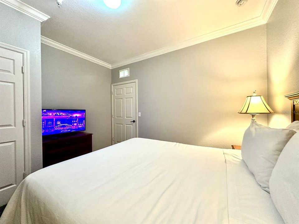 For Rent: $2,000 (3 beds, 2 baths, 1244 Square Feet)