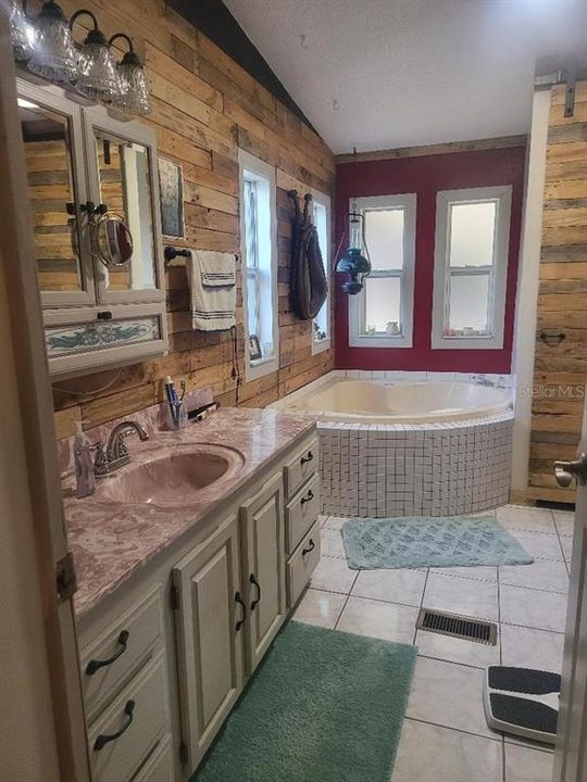 Active With Contract: $310,000 (4 beds, 2 baths, 1848 Square Feet)