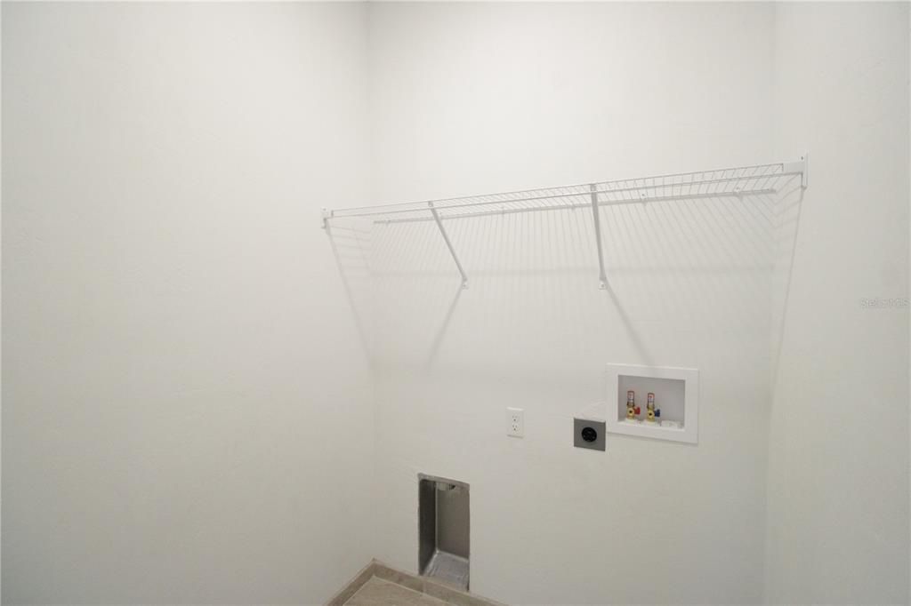 待售: $259,900 (3 贝兹, 2 浴室, 1265 平方英尺)