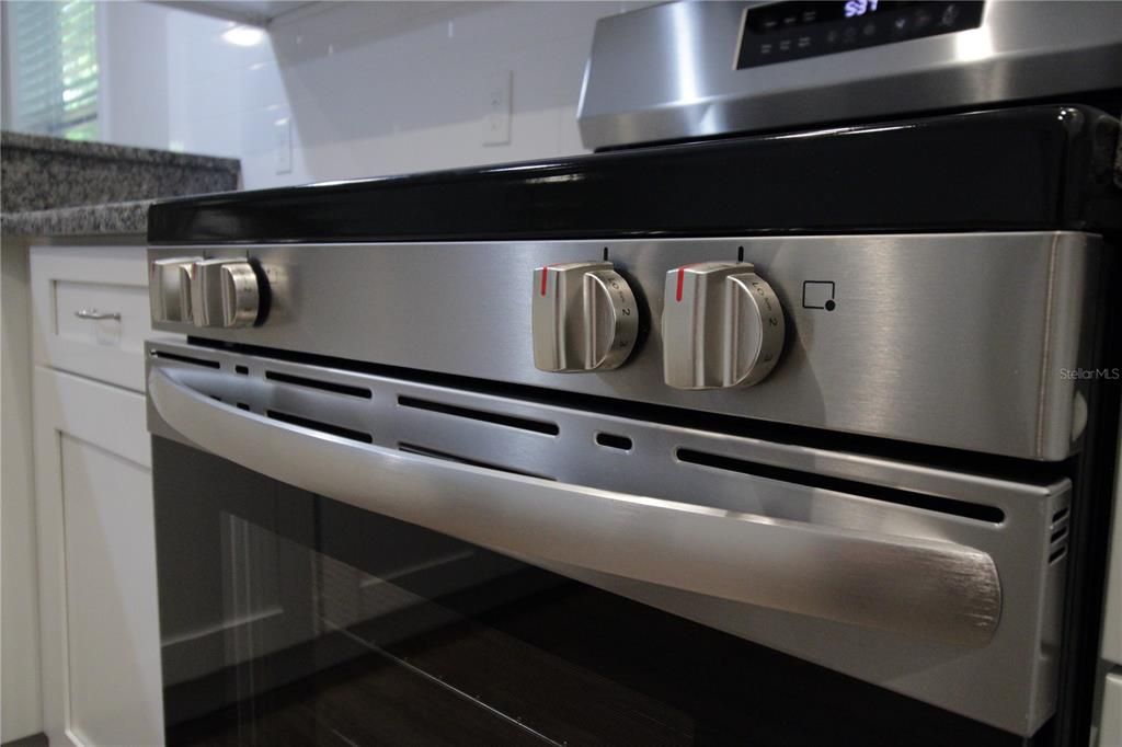 待售: $259,900 (3 贝兹, 2 浴室, 1265 平方英尺)