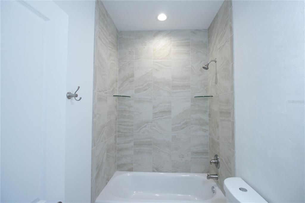 待售: $259,900 (3 贝兹, 2 浴室, 1265 平方英尺)