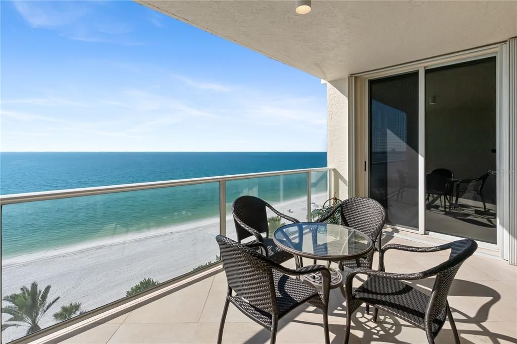 На продажу: $2,750,000 (3 спален, 2 ванн, 2230 Квадратных фут)