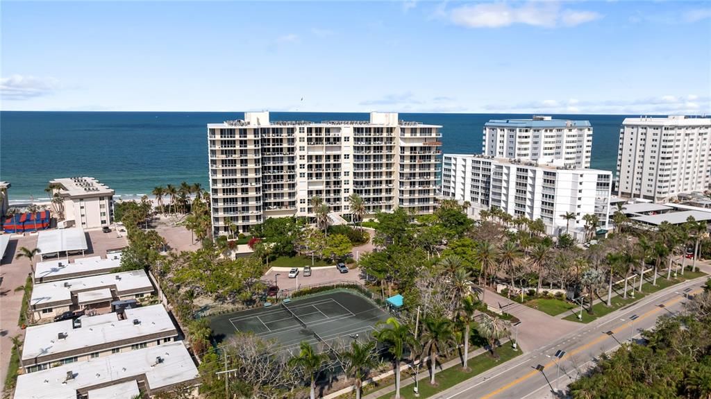 На продажу: $2,750,000 (3 спален, 2 ванн, 2230 Квадратных фут)