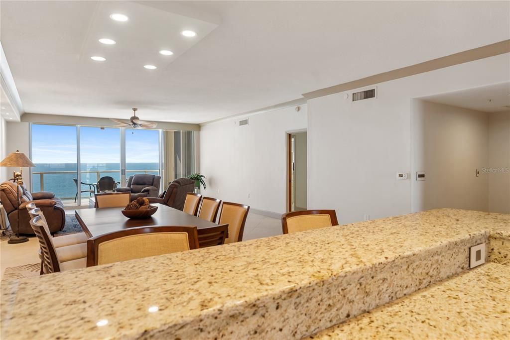 На продажу: $2,750,000 (3 спален, 2 ванн, 2230 Квадратных фут)