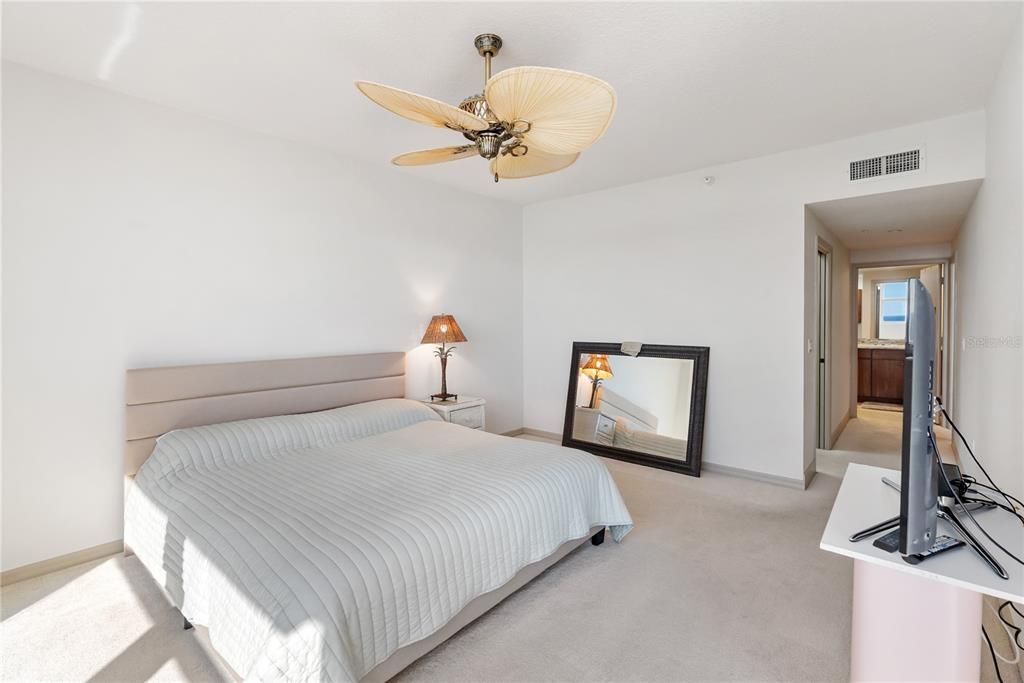 На продажу: $2,750,000 (3 спален, 2 ванн, 2230 Квадратных фут)